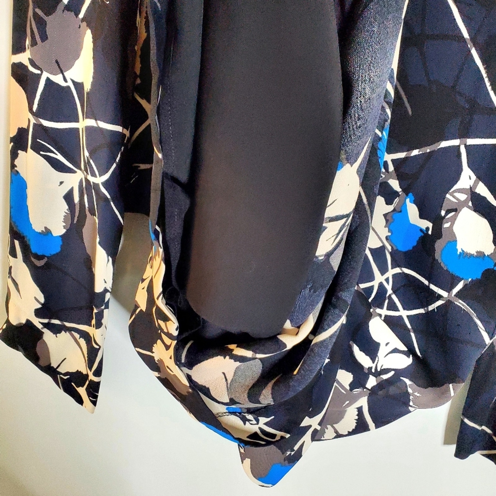 Jigsaw Iris Floral Thistle Colorful Blue/Black/ White 3/4 Sleeve And Midi Dress — image 4 of 8